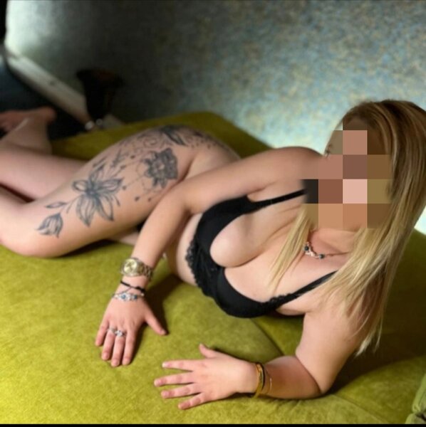 Masaj profesional pe masa profesionala,